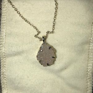 Kendra Scott Tessa necklace